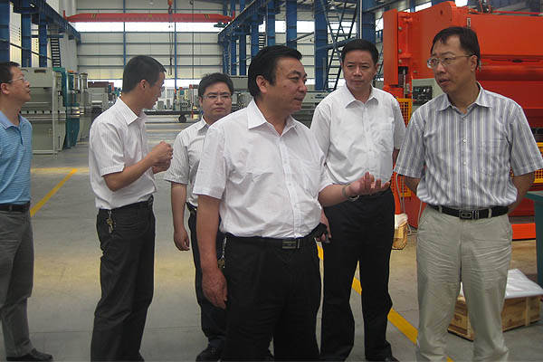 馬鞍山市副市長魏慶農參觀安徽中德 馬鞍山市副市長魏慶農參觀安徽中德